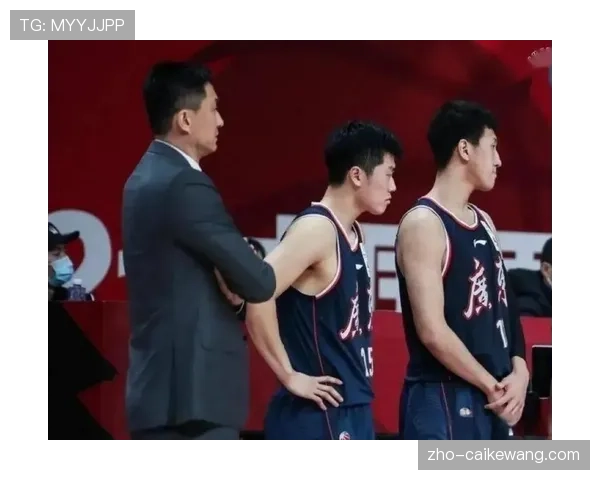 广东锋线护框能力不足成隐患 杜润旺张皓嘉移动慢无法有效保护禁区